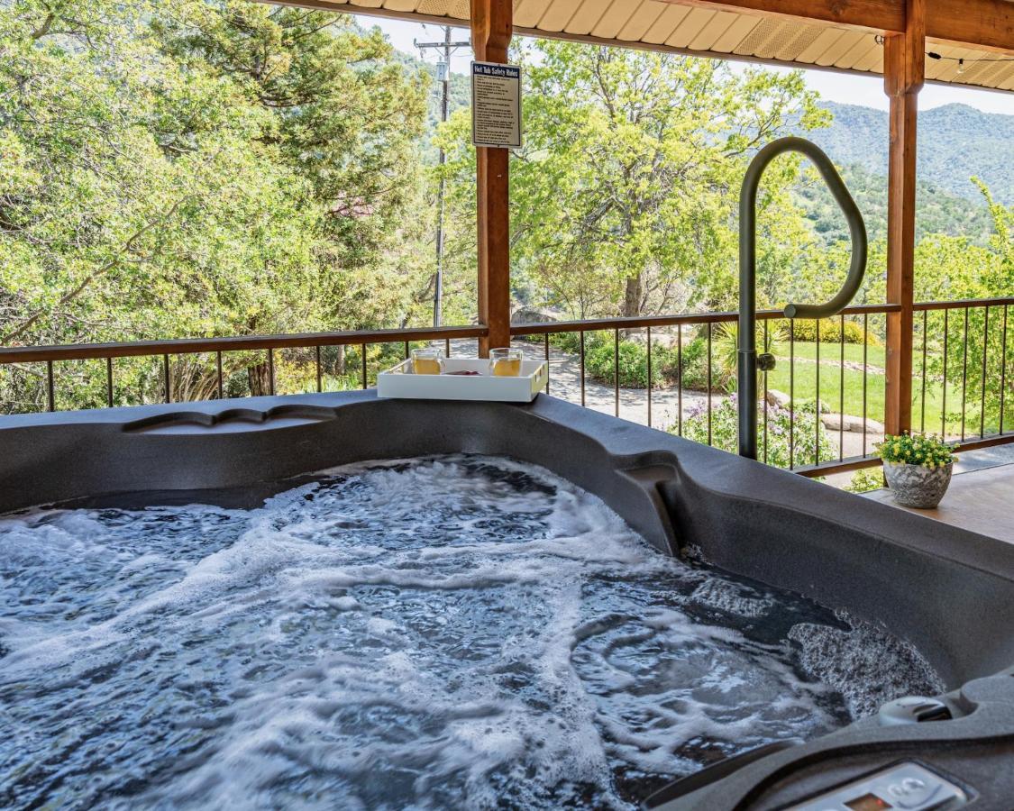 Secluded Mtn Top Family Haven W/Views Spa & Arcade Three Rivers Zewnętrze zdjęcie